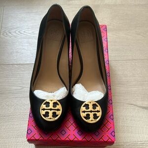 Genuine Tory Burch Chelsea Wedges